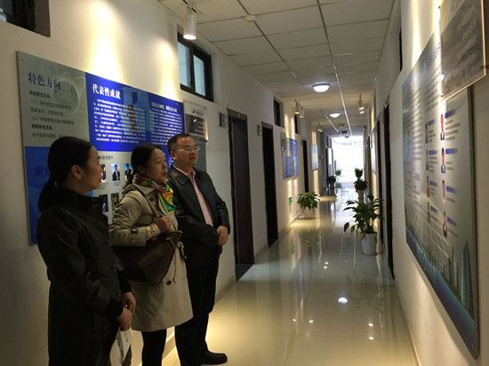 必赢766net手机版研工办老师赴重庆招生宣讲